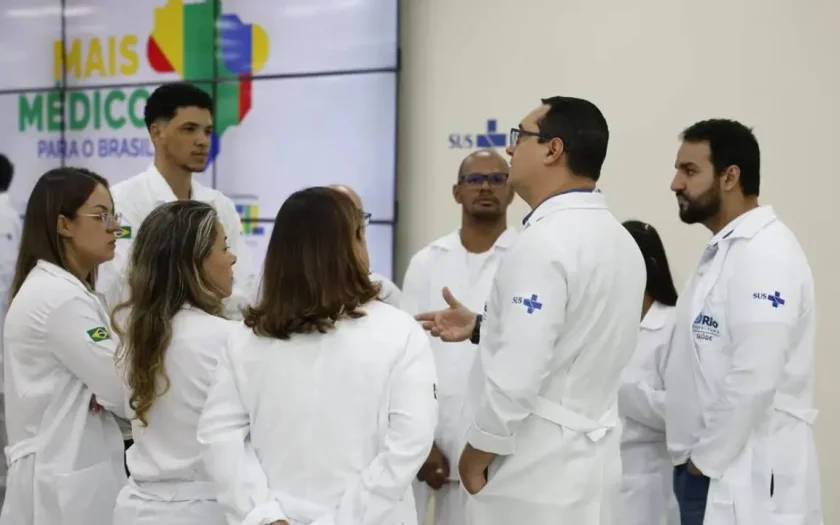 Quase 1,5 mil selecionados para o programa Mais Médicos começam a partir desta quarta