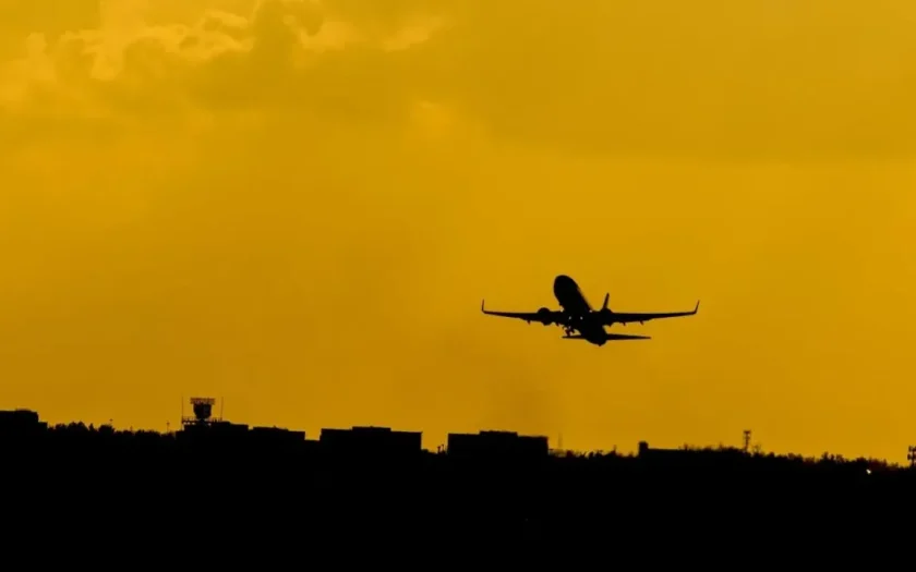 Teto de tarifas dos aeroportos de Fortaleza, Florianópolis, Porto Alegre e Salvador são reajustados