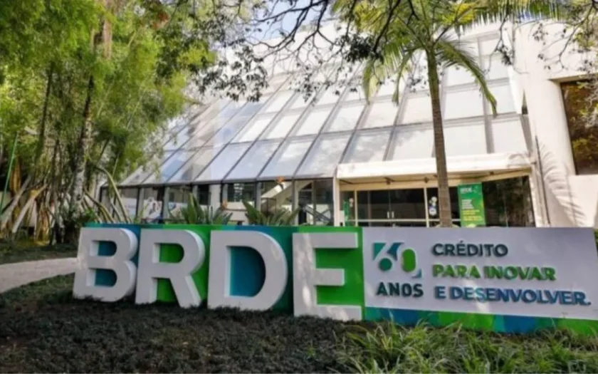 Concurso do BRDE oferta vagas com salários de até R$ 11,8 mil