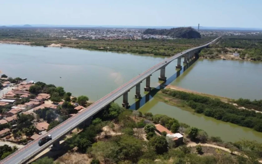 Ponte Gercino Coelho - Rio São Francisco - Bom Jesus da Lapa