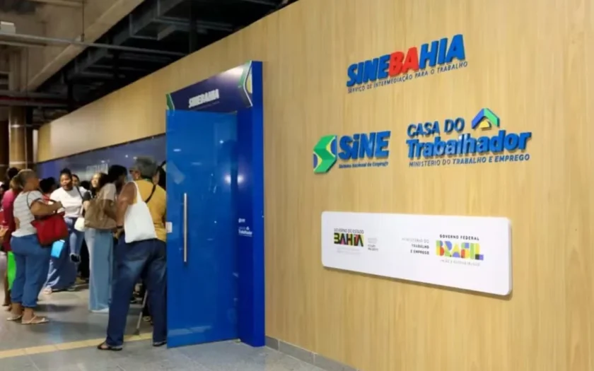 SineBahia realiza ação com oferta de vagas de emprego e cursos gratuitos para pessoas LGBTQIAPN+ em Salvador