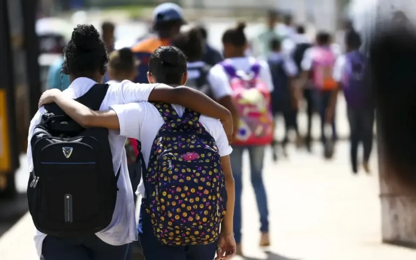 Adolescentes têm até dezembro para se vacinar contra HPV