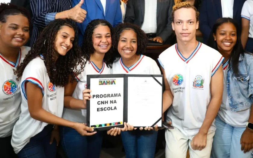 Estudantes baianos são aprovados em exames para CNH gratuita