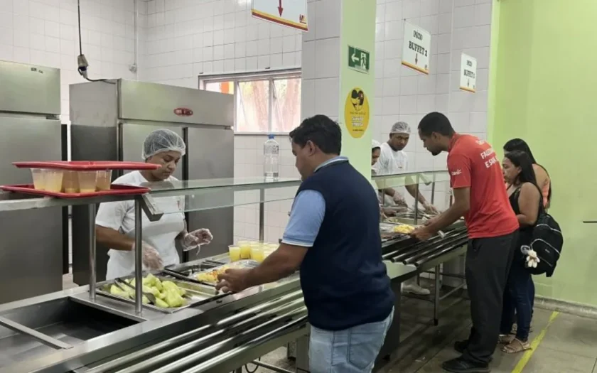 Restaurante Popular de Vitória da Conquista oferece cerca de mil refeições por dia a R$ 3,80