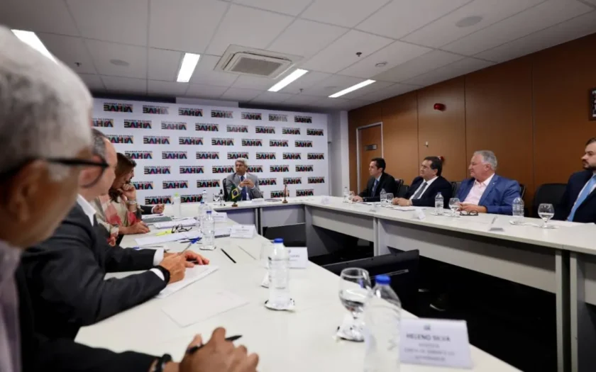 Reunião discute construção de novo hospital em São Desidério