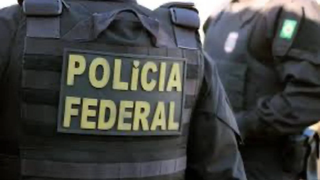 PF apreende R$ 700 mil e detém suspeito de lavagem de dinheiro na Bahia