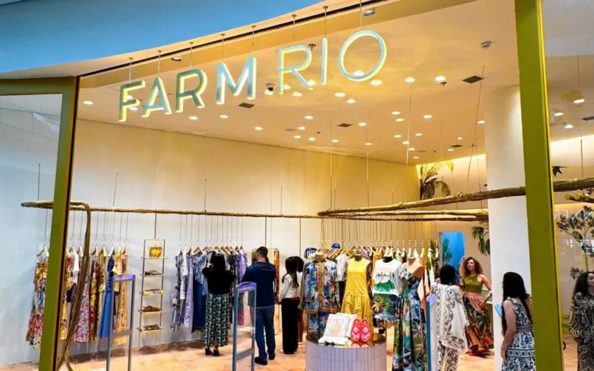 FARM oferta vagas de emprego em Porto Seguro, Salvador, Vitória da Conquista e outras cidades