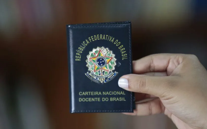 Veja como emitir a Carteira Nacional Docente do Brasil