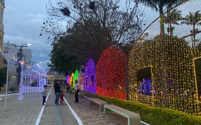 Luzes de Natal Praça Tancredo Neves Vitória da Conquista