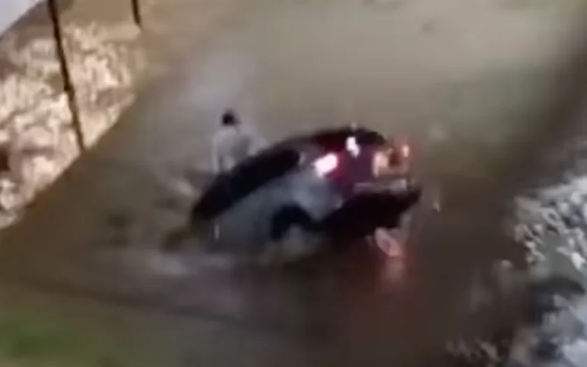 carro canal chuva vitória da conquista
