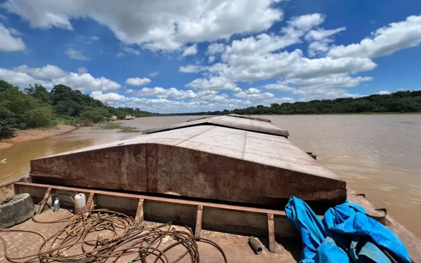 Balsa dragagem rio São Francisco