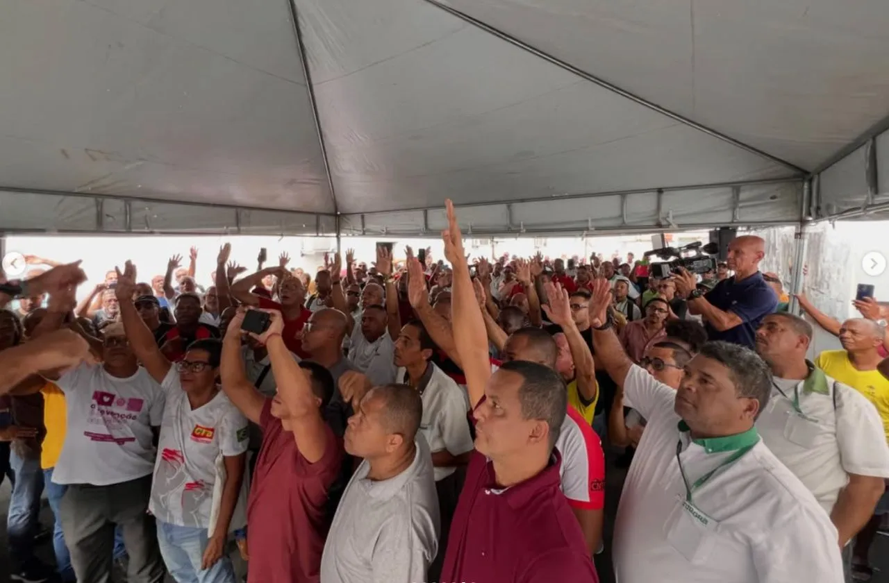 Rodoviários de Salvador aprovam greve indeterminada a partir de sexta-feira