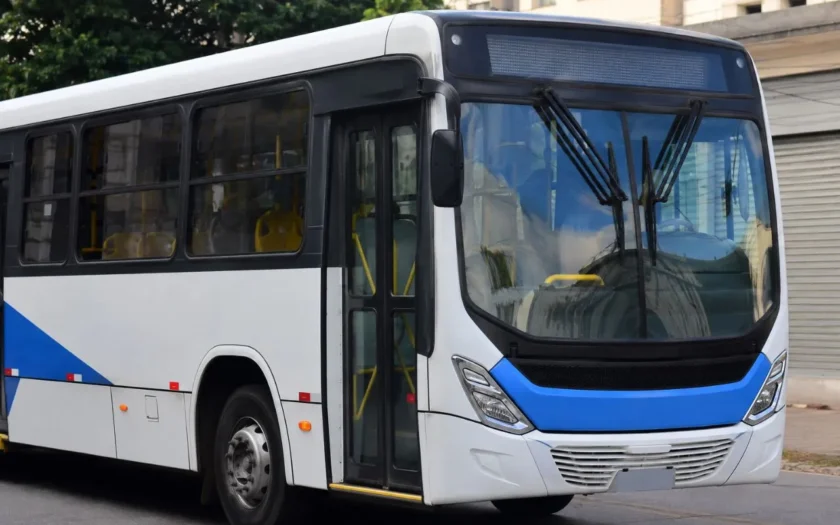 Onibus transporte coletivo guanambi