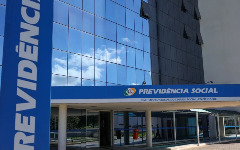 8233-pagamento-13-inss