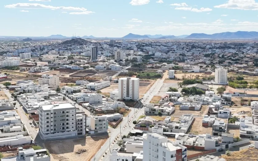 destaque guanambi céu com poucas nuvens