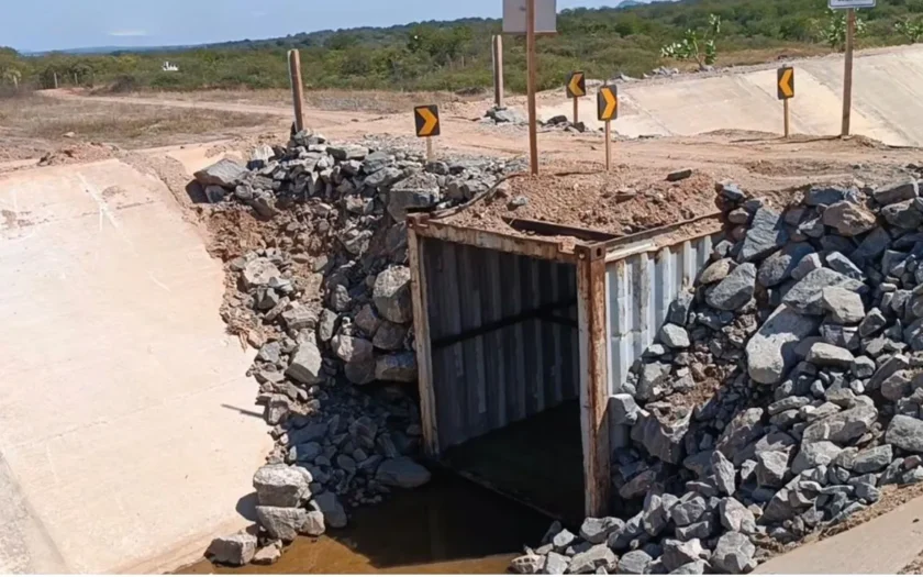 container ramal do apodi transposição rio São Francisco