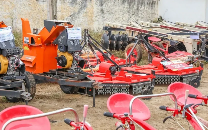 Maquinas e equipamentos agricultura familiar