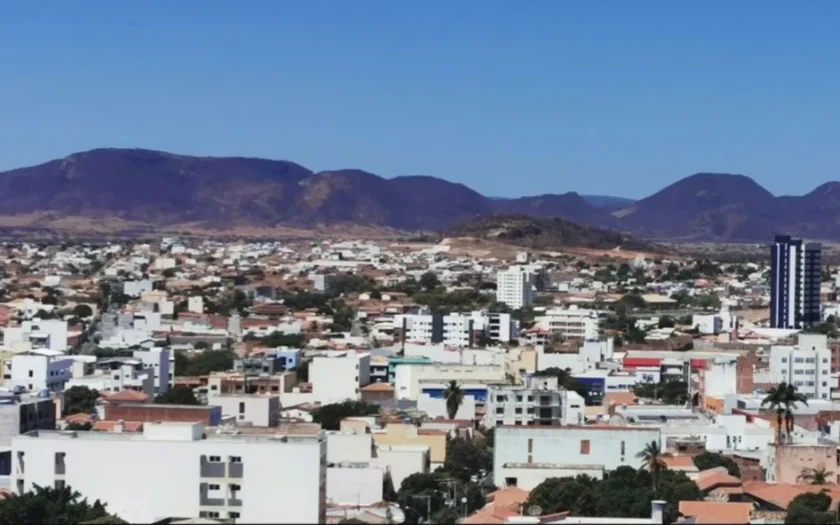 Destaque Guanambi céu aberto